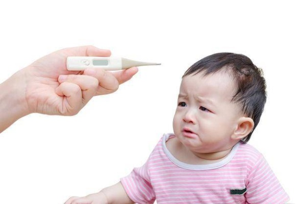 宝宝发烧了怎么退烧快？家长必看的科学退烧指南